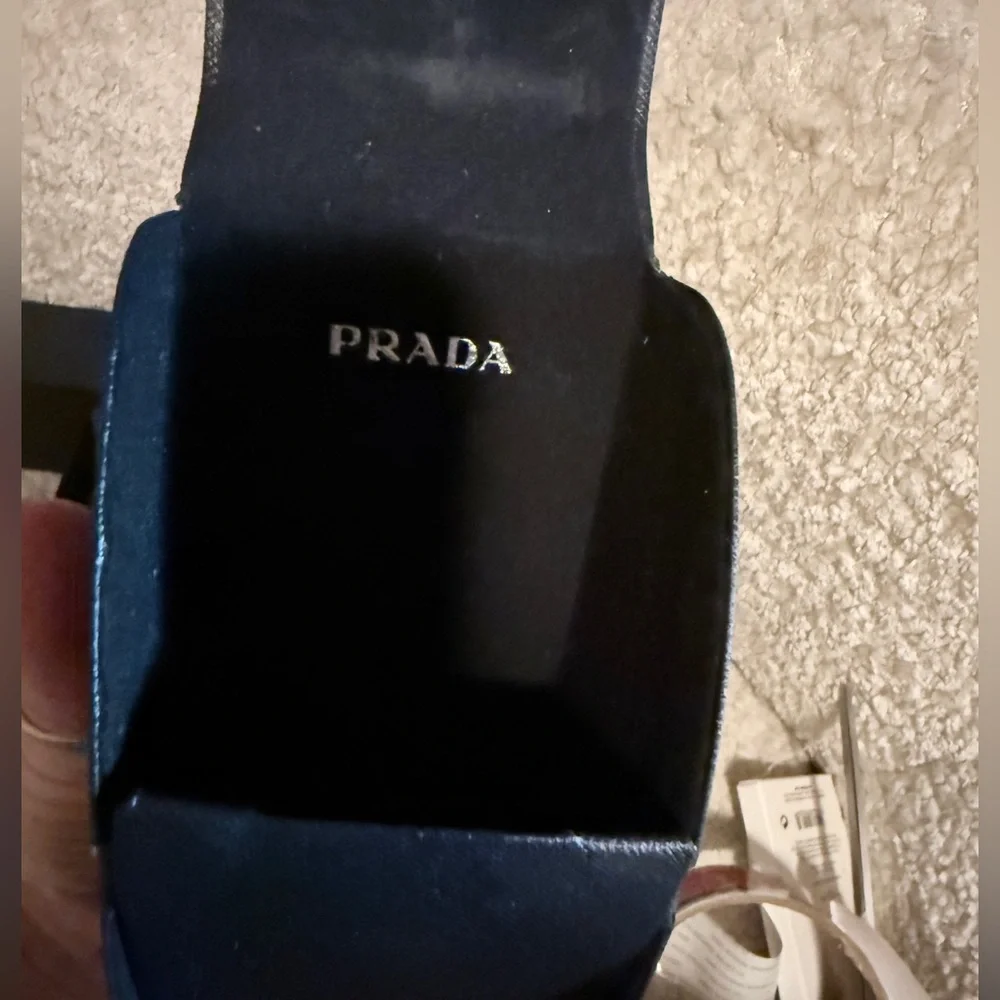 Prada Black Designer Sunglasses with case - Picture 8 of 8